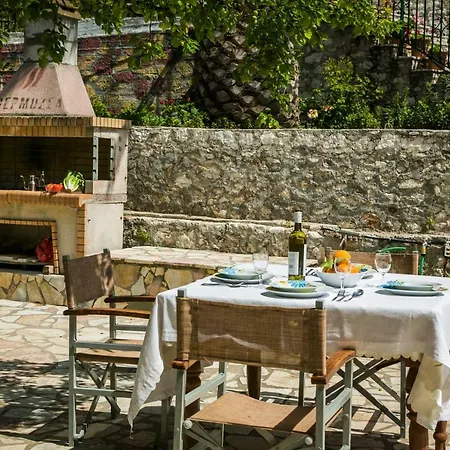 Voula Myrtos Apartamento *